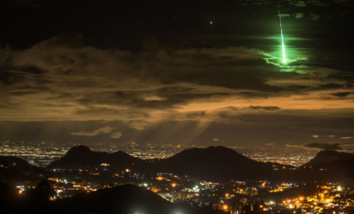 Türkiye Uzay Ajansı’ndan “yeşil ışık saçan meteor” hakkında açıklama