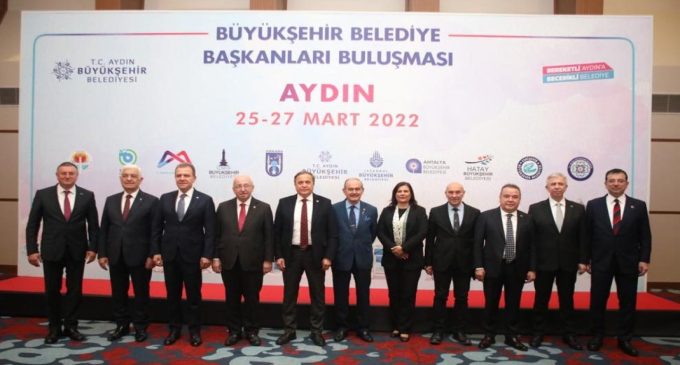 CHP’li büyükşehir belediye başkanları Aydın’da buluştu: “Anketlerde oy oranları artıyor”