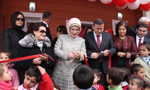 Emine Erdoğan’a jest yaptı, köşeyi döndü: O şirkete milyonlarca liralık bir ihale daha!
