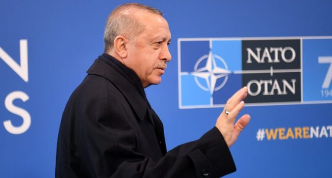 Erdoğan, NATO Olağanüstü Liderler Zirvesi için Brüksel’e gitti: S-400 talebi resmiyete mi binecek?