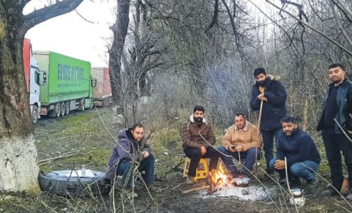 Rus sınırında mahsur kalan Türk şoförler hayat mücadelesi veriyor: “Tüplerimiz boşaldı, aküler bitti”