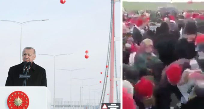 Erdoğan’ın “Geçişler 200 liracık” dediği köprü açılışında bedava erzak izdihamı yaşandı