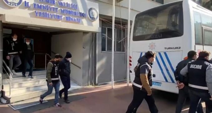 İzmir’de tefeci operasyonu: Beş kişi tutuklandı