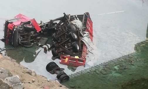 Çoruh Nehri’ne düşen TIR’ın şoförü ölü bulundu