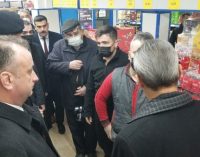 Sinop Valisi’nden market çalışanına: Hayatını yaşanmaz yaparız