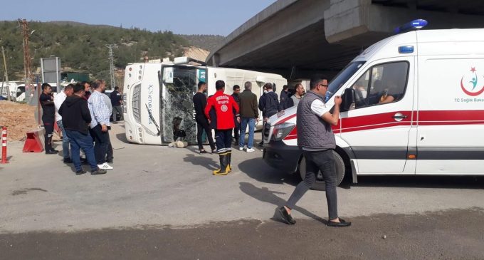 Mersin’de Akkuyu NGS işçilerini taşıyan servis yine kaza yaptı: 11 yaralı