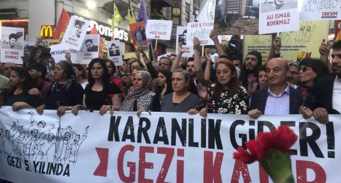 Gezi Davası’nda karar açıklandı: Osman Kavala’ya ağırlaştırılmış müebbet hapis cezası verildi