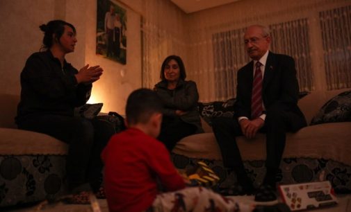 Kılıçdaroğlu’ndan dört aydır elektriği kesik aileye ziyaret: Nerede bu Saray ve şürekası?