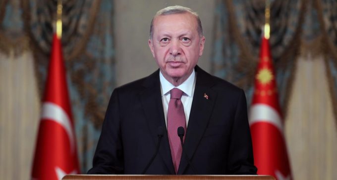 Erdoğan: Kendilerini modern addeden ülkeler, sığınmacıları denizlerde öldürürken biz yüzbinlerce can kurtardık