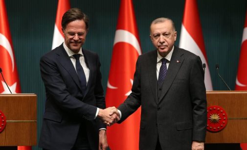 Erdoğan, Hollanda Başbakanı Rutte ile telefonda görüştü