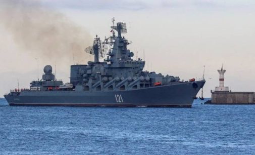 Rusya duyurdu: Moskova kruvazör gemisi battı