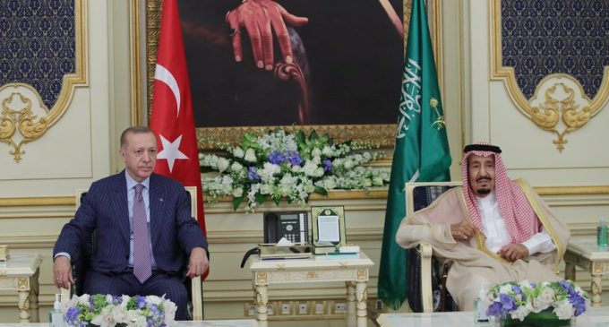 Erdoğan beş yıl sonra Suudi Arabistan’da: Yeni bir dönemin başlaması için gayret içerisindeyiz