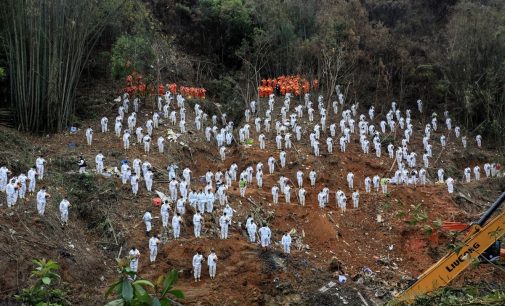 132 kişiye mezar olmuştu: “Çin’de dağa çakılan uçak kasıtlı düşürüldü”