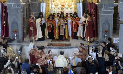 Surp Giragos Ermeni Kilisesi yedi yıl sonra ibadete açıldı