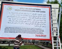 Tanju Özcan, Bolu’da sokaklara “ülkenize dönün” yazılı Arapça ilanlar astırdı