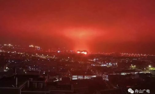 Çin’de “kırmızı gökyüzü” sosyal medyanın gündeminde: Yetkililerden açıklama geldi