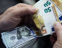 Financial Times’tan çarpıcı iddia: Türkiye’de bankalara “yüksek miktarda döviz satmayın talimatı” verildi