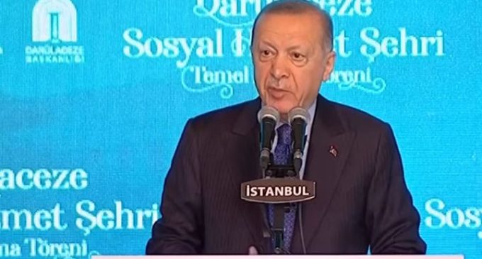 Erdoğan “proje 36 ayda biter”’ diyen müteahhitti azarladı: Sen nasıl Fatih torunusun!
