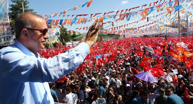 AKP mitinge böyle insan topluyor: WhatsApp mesajı ifşa oldu…