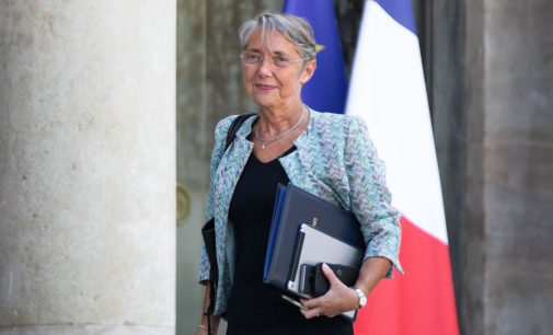 Fransa’da 30 yıl sonra ilk kadın başbakan: Elisabeth Borne göreve atandı