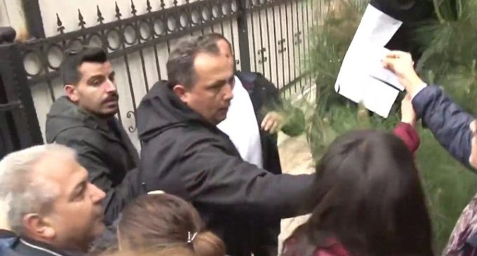 HDP Genel Merkezi önünde “siyah çelenk” gerginliği: Altı kişi gözaltına alındı