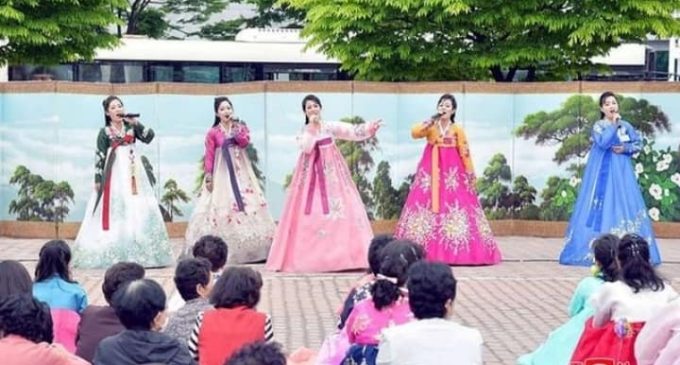 Kore Demokratik Halk Cumhuriyeti’nde 1 Mayıs kutlamalarından renkli görüntüler