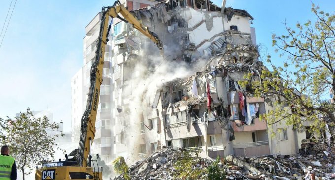 Depremde 11 kişi yaşamını yitirmişti: Yılmaz Erbek Apartmanı davasında sekiz kişiye hapis cezası talebi