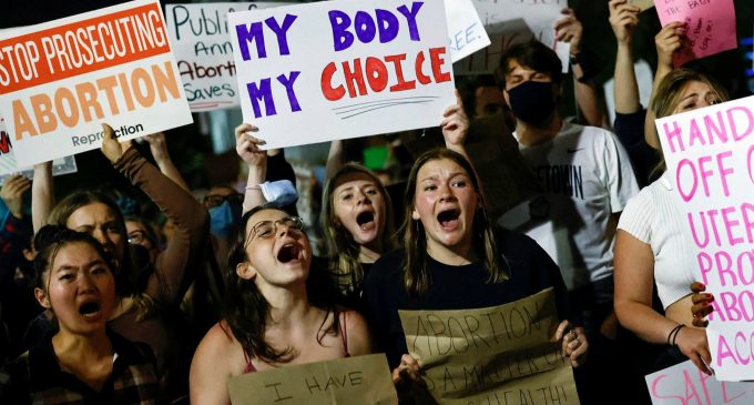 ABD’de tarihi karar: Kürtaj hakkını Anayasal güvence altına alan mahkeme kararı iptal edildi