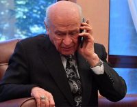 AKP’de “kral çıplak” kavgası: Bahçeli’den Mehmet Metiner’e destek telefonu