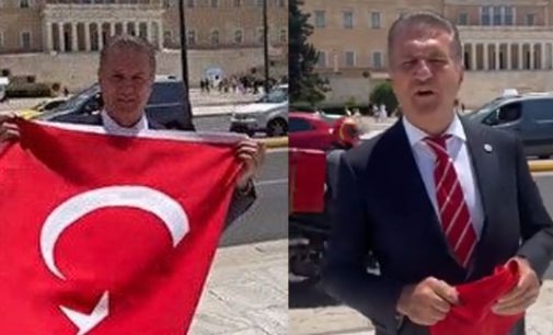 Sarıgül, Yunanistan’da Türk bayrağı açıp Miçotakis’e seslendi: “Ne yapacaksınız bu kadar silahı?”