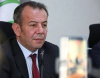 CHP’den bir yıllığına ihraç edilen Tanju Özcan, HDP Genel Merkezi’ne kına gönderdi