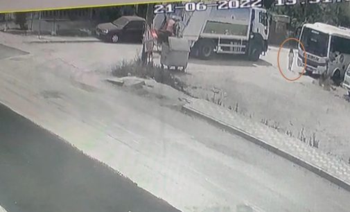 Bursa’da çöp kamyonunun çarptığı 7 yaşındaki çocuk öldü