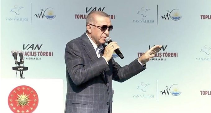 Erdoğan 40 yıllık üniversite için “biz kurduk” dedi!
