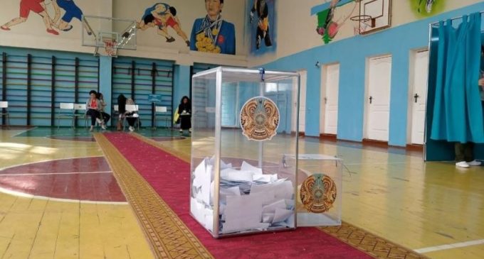 Kazakistan’da anayasa referandumu kabul edildi