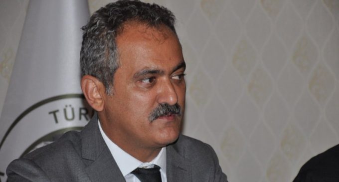 AKP’li vekiller ile Milli Eğitim Bakanı arasında “adap” gerilimi: Bakan’ın yanıtı soğuk duş etkisi yarattı
