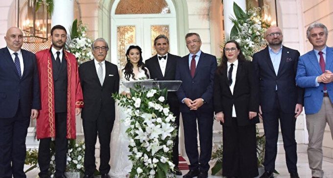 Av. Tuba Torun ile CHP’li Aykut Erdoğdu evlendi