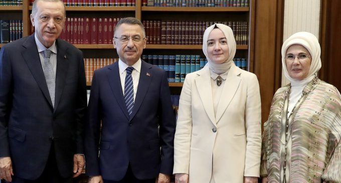 Nişan yüzüklerini Erdoğan taktı: Fuat Oktay evleniyor