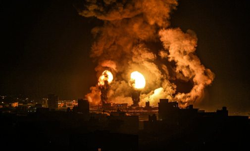 İsrail savaş uçakları Gazze’de Hamas’a ait iki noktayı vurdu