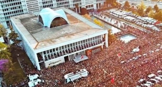 15 Temmuz videosundan İmamoğlu çıktı: “Hatasını fark eden” İstanbul Valisi Ali Yerlikaya paylaşımı sildi