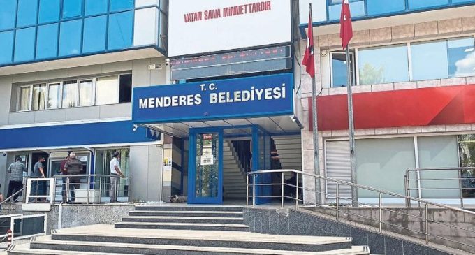 İzmir’de “ihaleye fesat” operasyonu: Belediye çalışanlarının da aralarında bulunduğu 28 kişiye gözaltı
