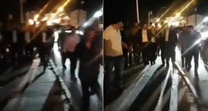 AKP’li Sayan’ın “racon” yürüyüşü gündem oldu: Silahlı kişilerle kent sokaklarında poz verdi