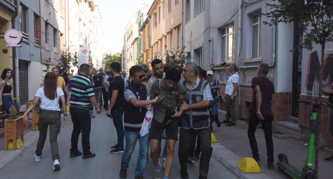 Eskişehir’de LGBT Onur Haftası yürüyüşüne polis saldırısı: 10 yurttaş gözaltına alındı