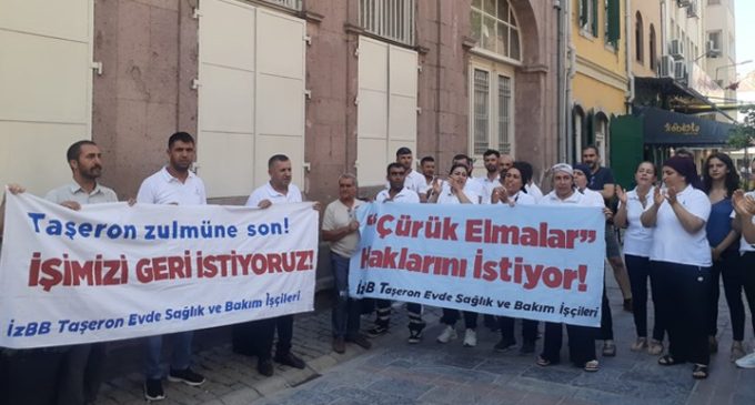İzmir’de Whatsapp mesajıyla işten atılan işçiler oturma eyleminde: “İşimizi geri istiyoruz”