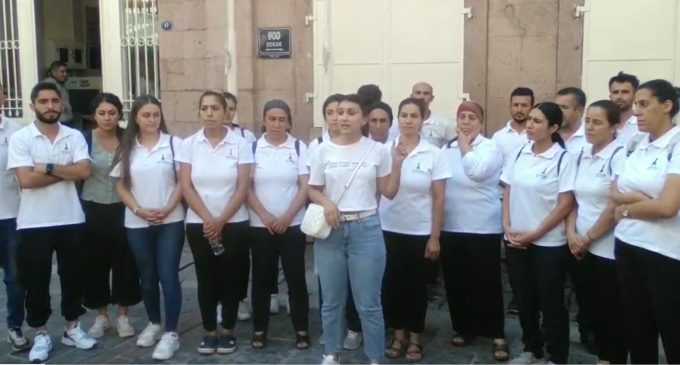 İzmir’de işten çıkarılan belediye işçilerinden eylem: WhatsApp mesajıyla işlerine son verildi…