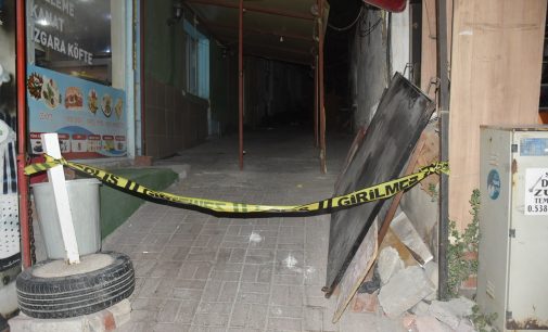 İzmir’de bıçaklı kavga: Bir kişi yaşamını yitirdi