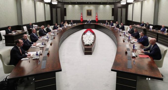 Erdoğan bugün sarayında bakanlarını topluyor: Kabinenin gündeminde hangi konular var?