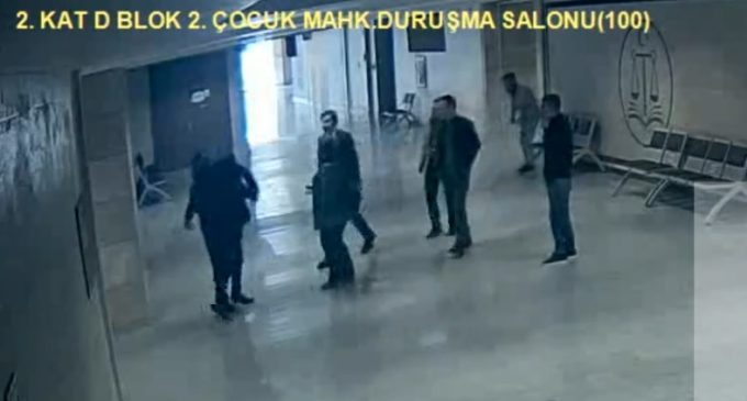Polis, adliye koridorunda avukata kafa attı