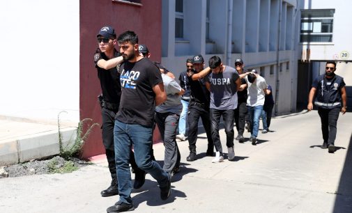 Adana’da “yan bakma” kavgası cinayetle bitti: Kendi getirdiği tüfekle öldürüldü
