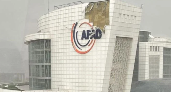 AFAD’ın binası afete hazırlıksız yakalandı: Çatıya yakın duvarlar uçtu