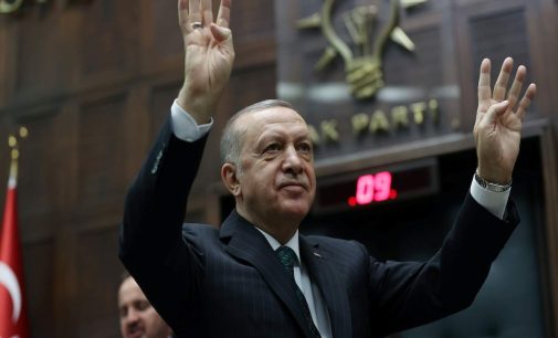 Mahfi Eğilmez yazdı: “Türkiye, milyonlarca göçmenle beraber 2012’den geriye gitti”